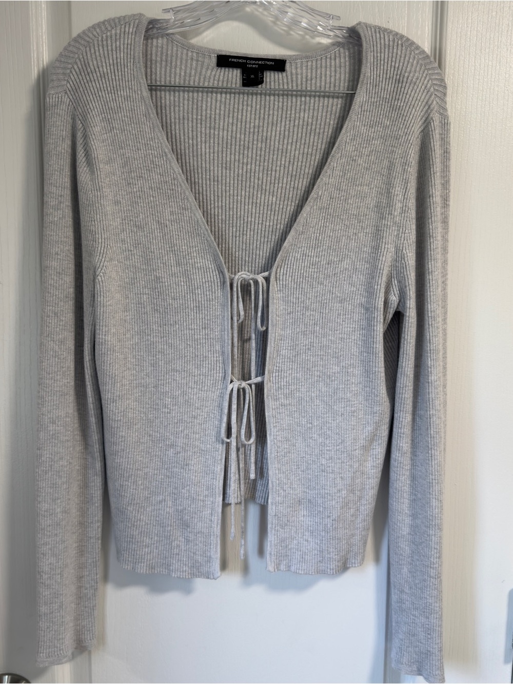 French Connection Woman’s Light Gray Ribbed Knit Top Size XL